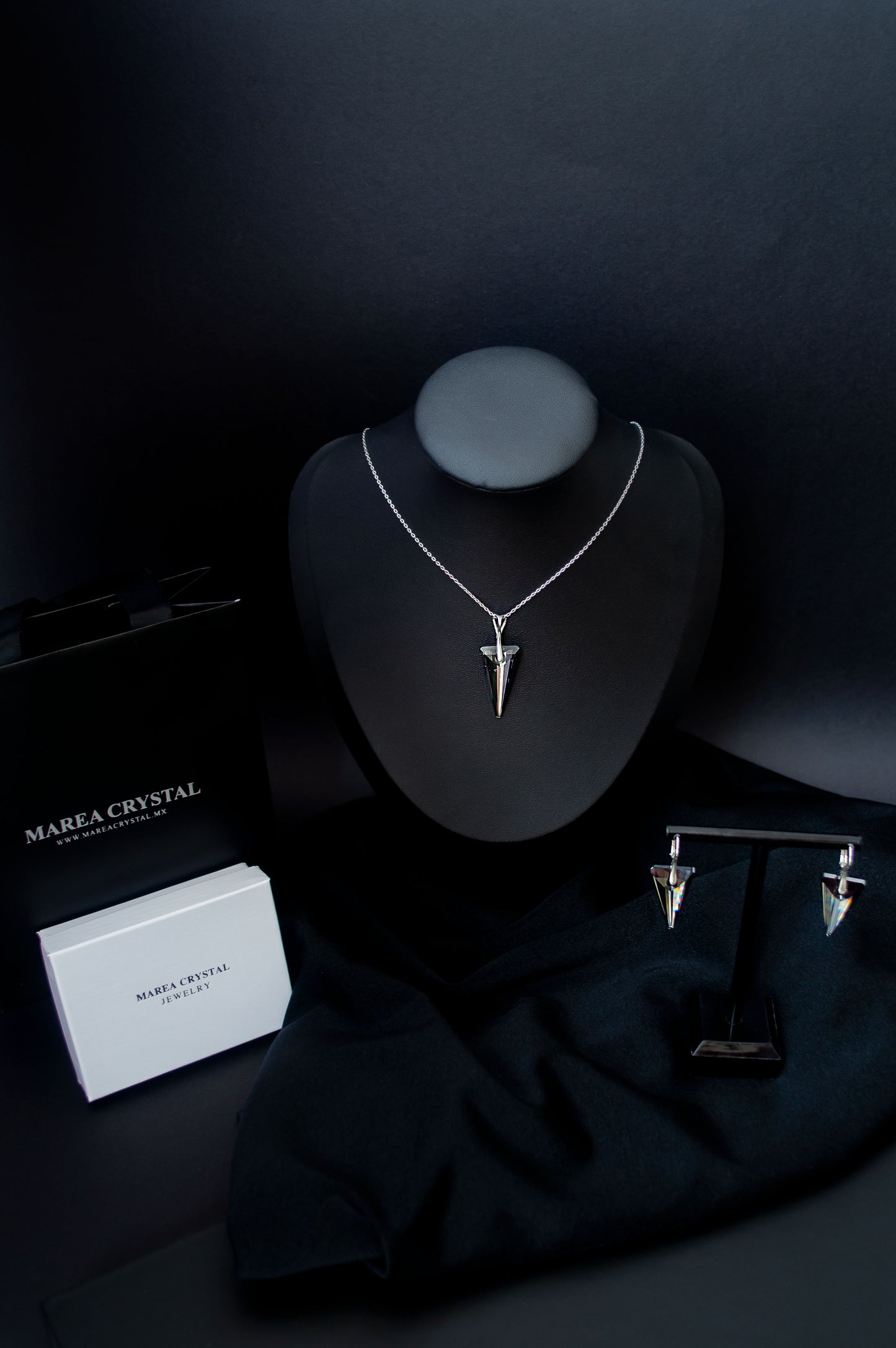 Conjunto Triangular Silver Night